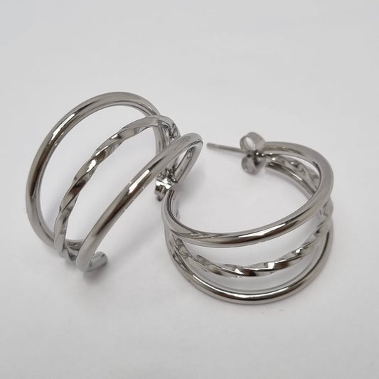 Brincos Argola Múltipla Torcida em Metal Prateado